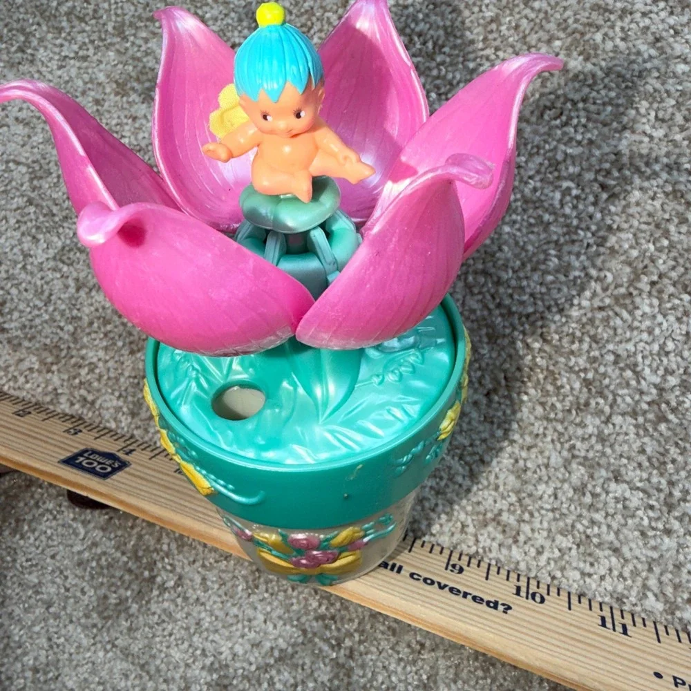 Vintage 1993 Kenner Fairy Winkles Secret Flower Pot Pink Tulip Fairy Baby Toy